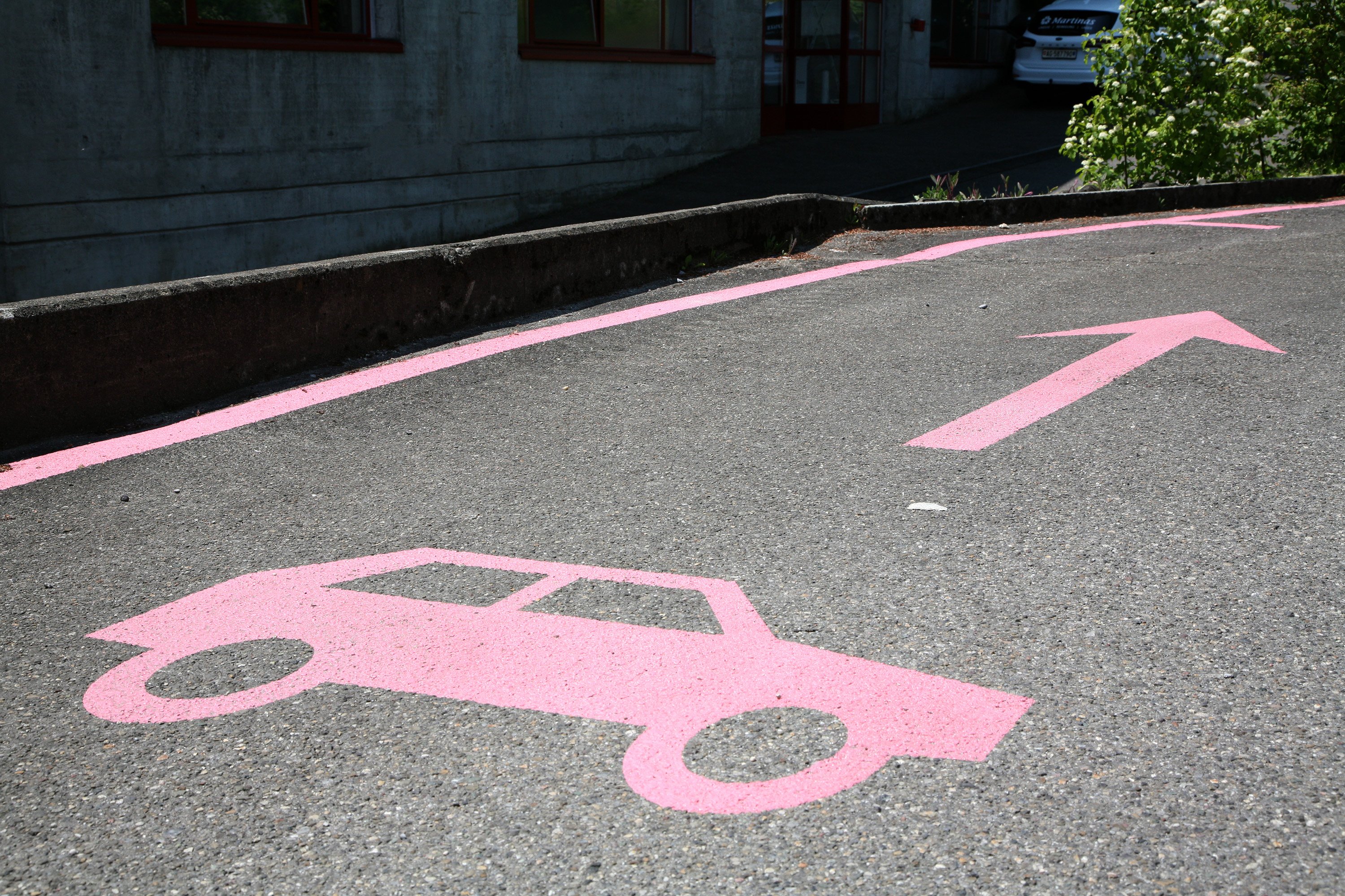 kong signaletik wayfinding strassenverkehrsamt aarau hendschiken 2023
