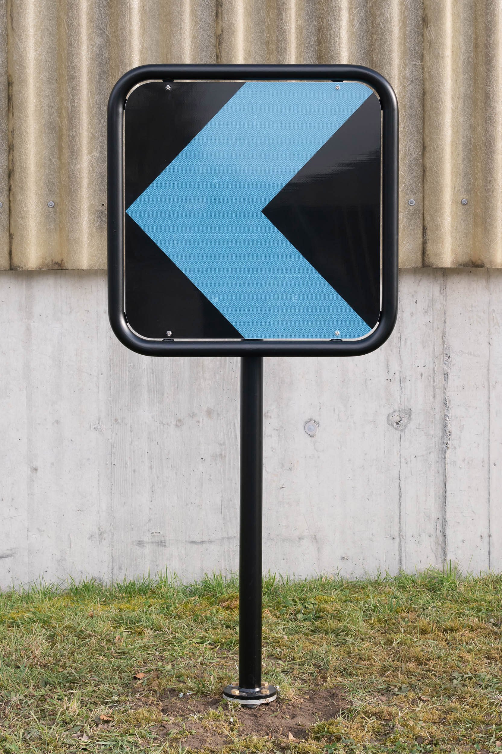 kong signaletik wayfinding strassenverkehrsamt aargau schafisheim 2025